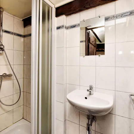Modern Holiday In With Sauna *